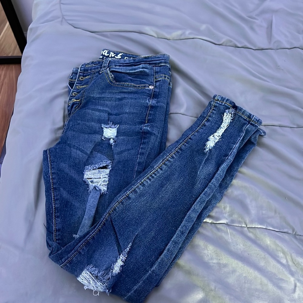 Lightly High rise blue jeans!